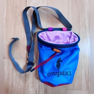 Cotopaxi Halcon chalk bag